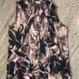 ✨ Calvin Klein Blouse ✨